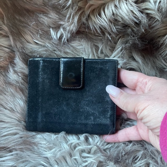 Authentic Gucci Wallet - Picture 4 of 9